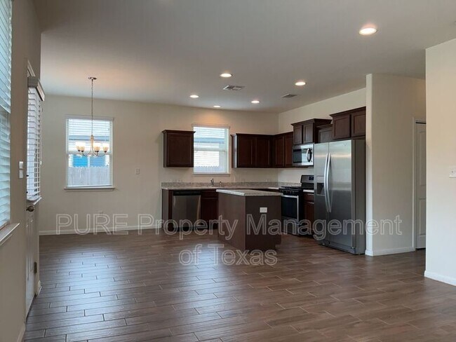 Building Photo - 417 Cinnamon Teal Ln