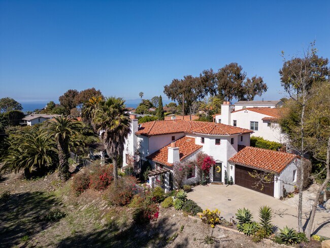 Building Photo - 1809 Palos Verdes Dr W