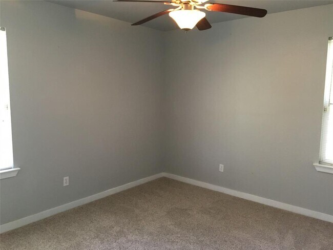 Building Photo - 4802 Clarkson Ave