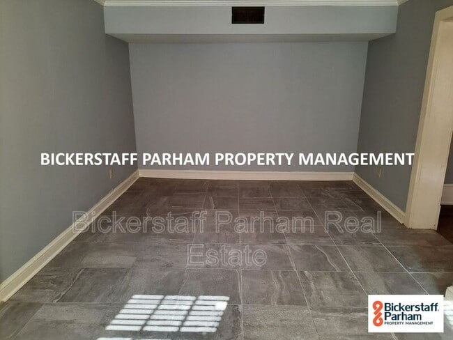 Building Photo - 1820 17th Ave