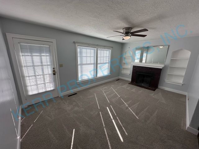 Building Photo - 6329 SE 97th Ave