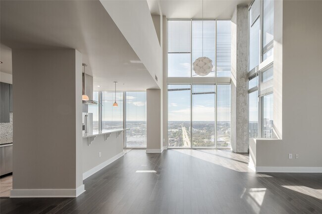 Building Photo - 5927 Almeda Rd