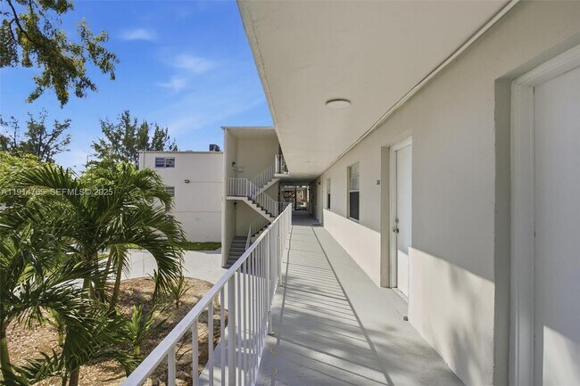 Building Photo - 2405 NW 135th St