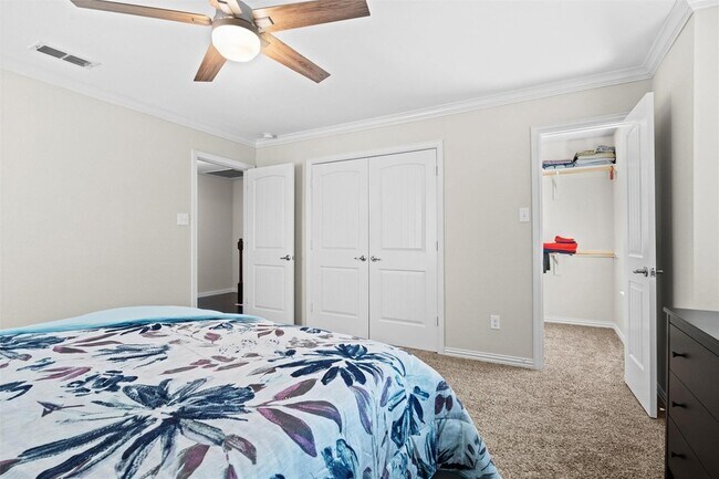 Building Photo - 6900 Carrington Ln
