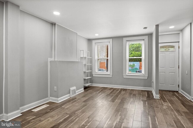 Building Photo - 418 Vine St