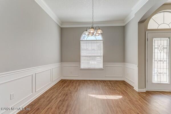 Building Photo - 1704 Dartmoor Ln