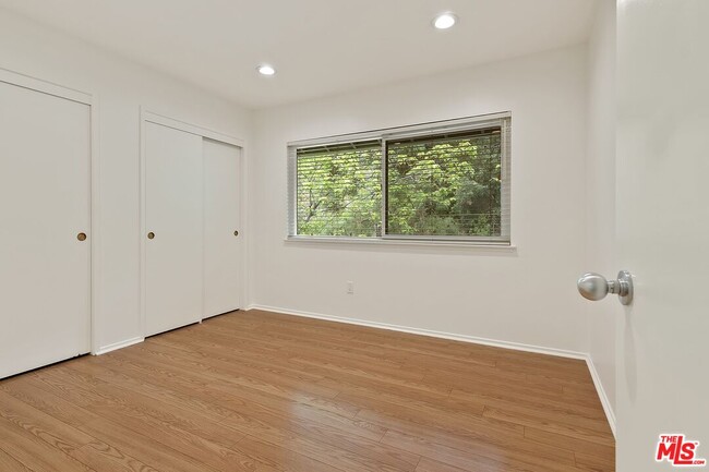 Building Photo - 2781 Woodwardia Dr