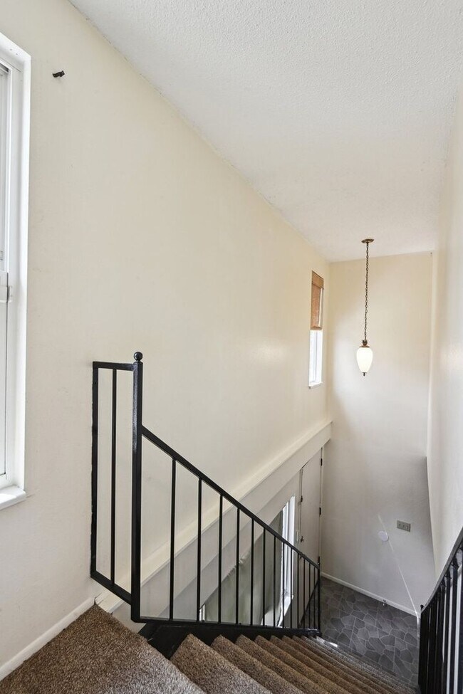Building Photo - Charming 2BR Townhome in Aurora