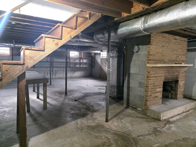 Building Photo - 3 Bed 1.5 Bath Rental Home Mount Airy