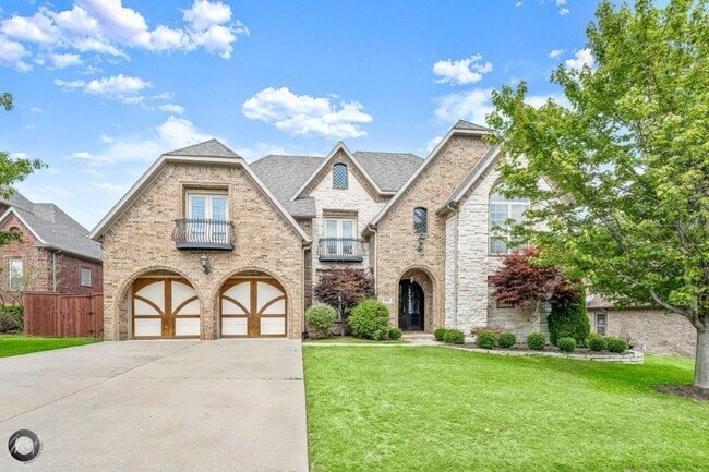Primary Photo - 5106 S Sloan Cir