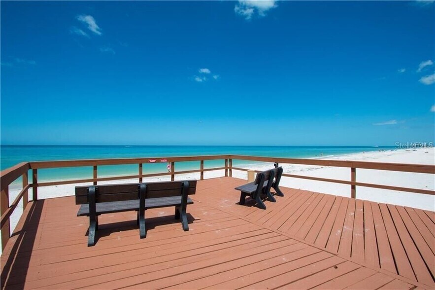 Pier at RBC - 880 Mandalay Ave