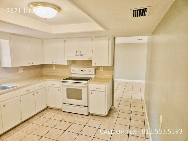 Building Photo - 7621 Ilex Dr