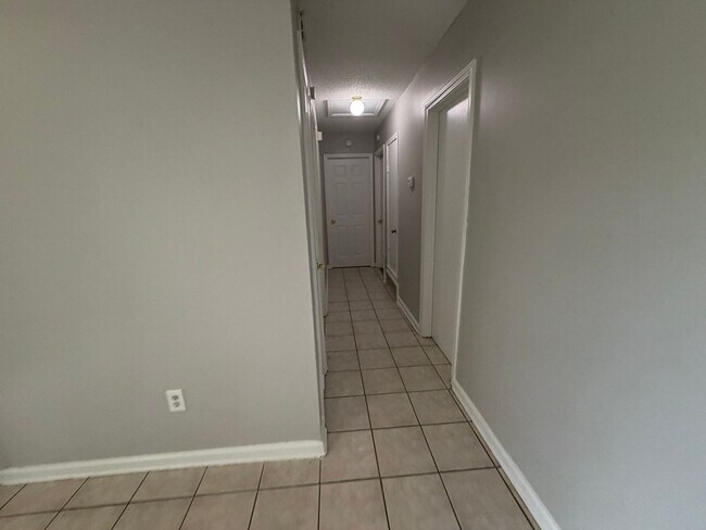 Building Photo - 5596 Karen Dr