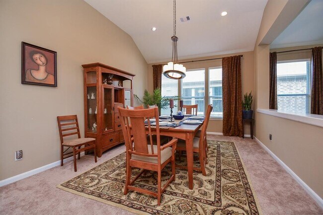 Building Photo - 2715 Farlow Ln