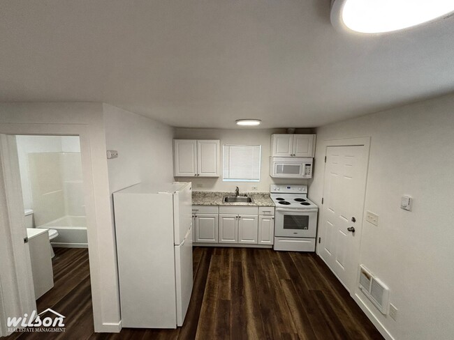 Building Photo - 1306 McKinley Ave