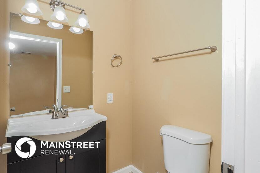 Building Photo - 6800 Bayberry Dr