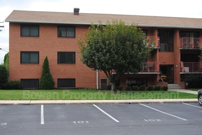Primary Photo - 1631 Edgewood Pl
