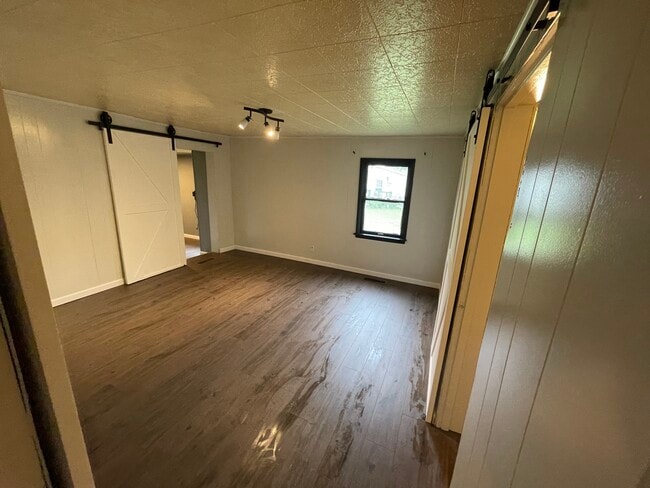 Building Photo - 47 Osborne Dr