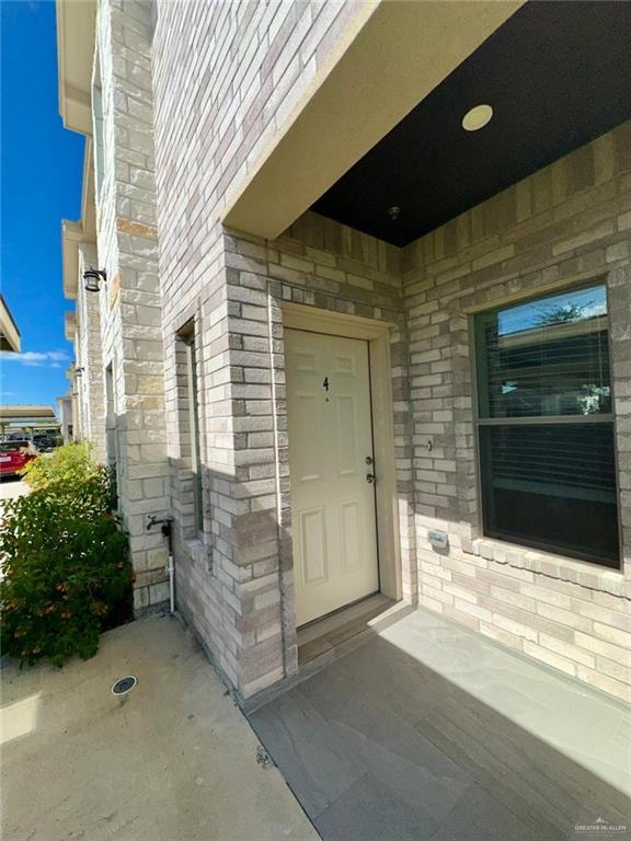 Building Photo - 20 Newport Ave