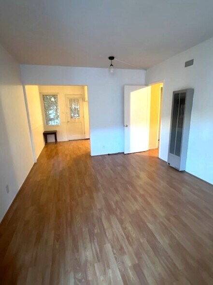 Building Photo - 1130 San Rafael Ave