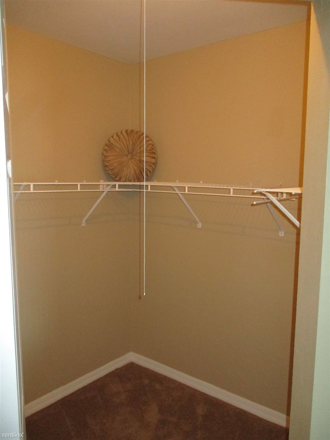Building Photo - 10740 Clear Lake Loop