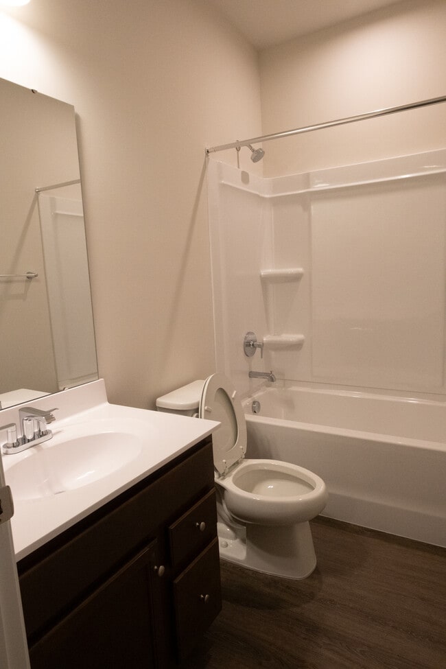 Building Photo - 222 Tern Ct