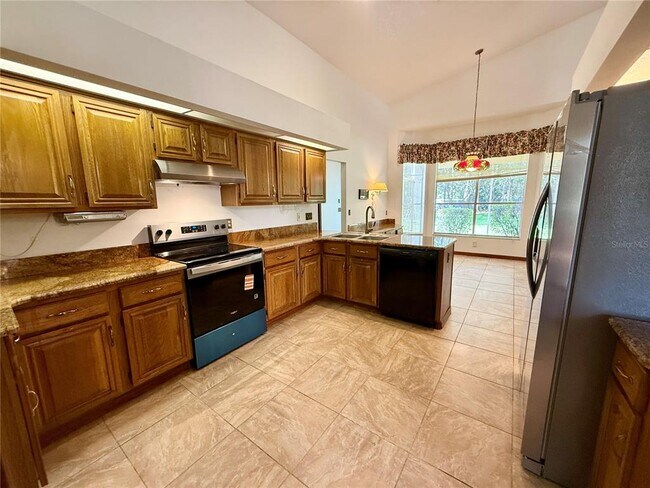 Building Photo - 124 Estates Cir