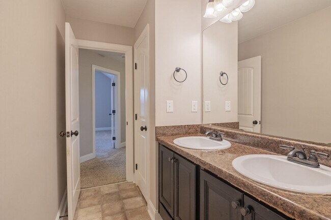 Building Photo - Perfect Family Home with Fenced Yard