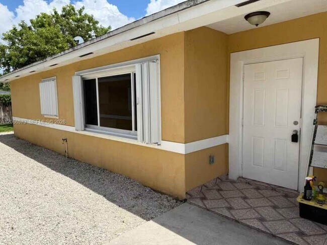 Building Photo - 2635 NW 24th Ave