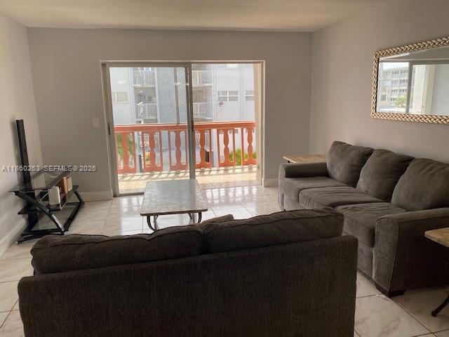 Building Photo - 215 SE 3rd Ave