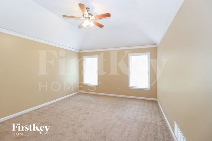 Building Photo - 9330 Sarsen Dr