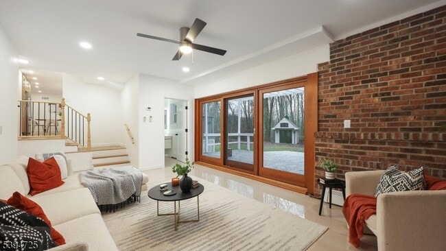 Building Photo - 91 Hillcrest Rd