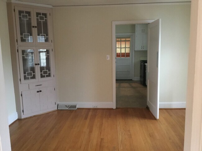 Building Photo - 1035 Candlewood Ln