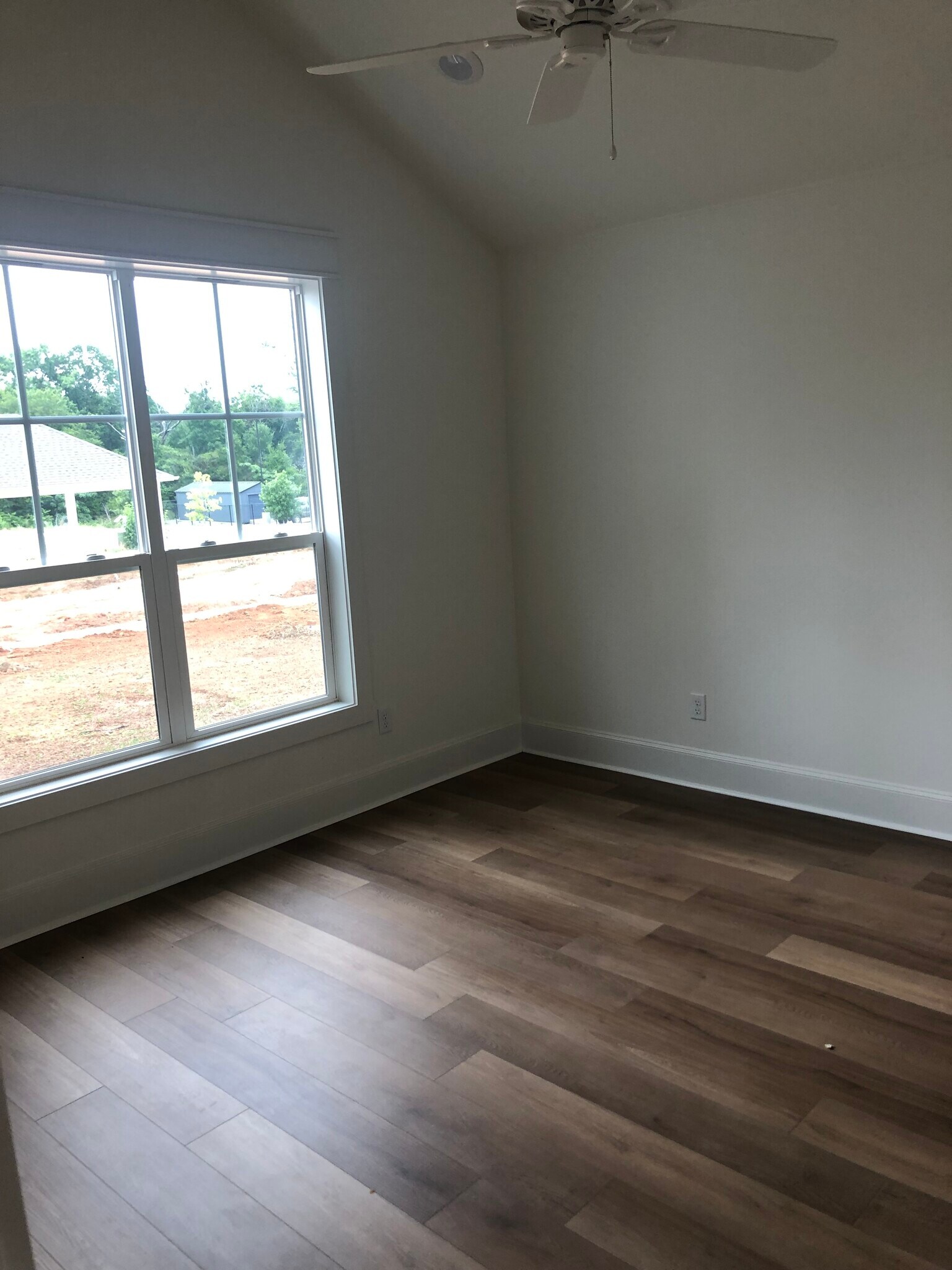 Building Photo - 837 Heiress Ct