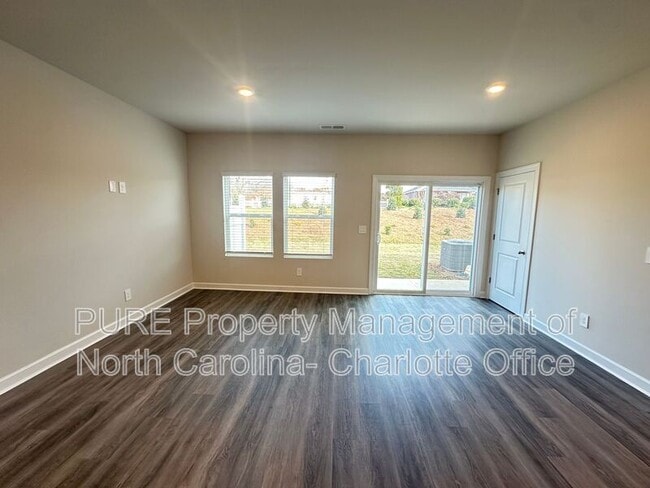 Building Photo - 1764 Braemar Vlg Dr