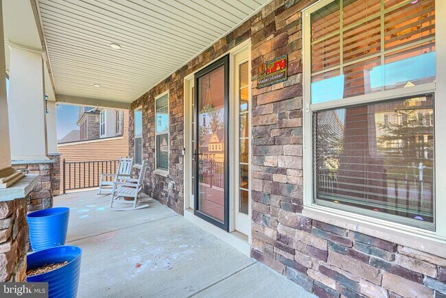 Building Photo - 7142 Starmount Ct