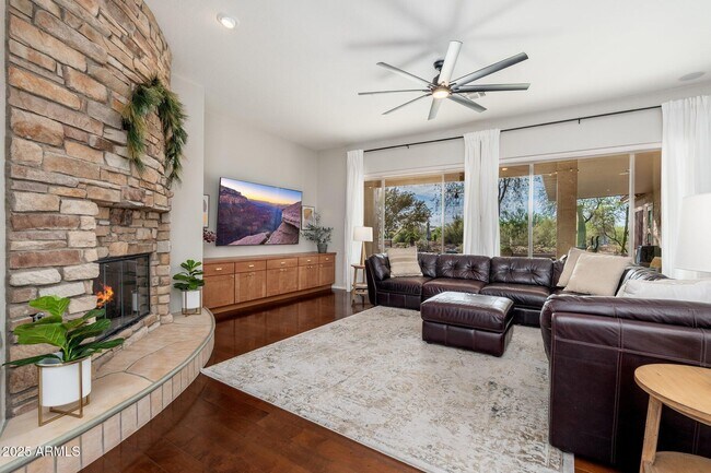 Building Photo - 5712 E Blue Sky Dr