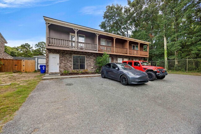 Building Photo - 1016 Monticello Dr