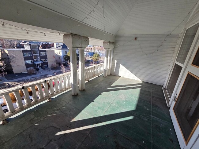 Building Photo - King George