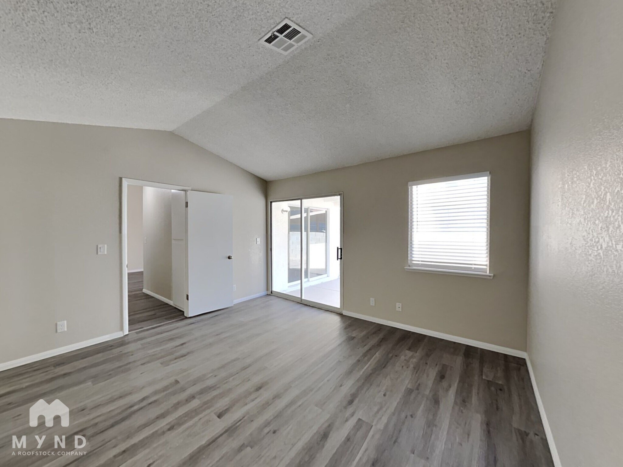 Building Photo - 5825 Goodsprings Ct