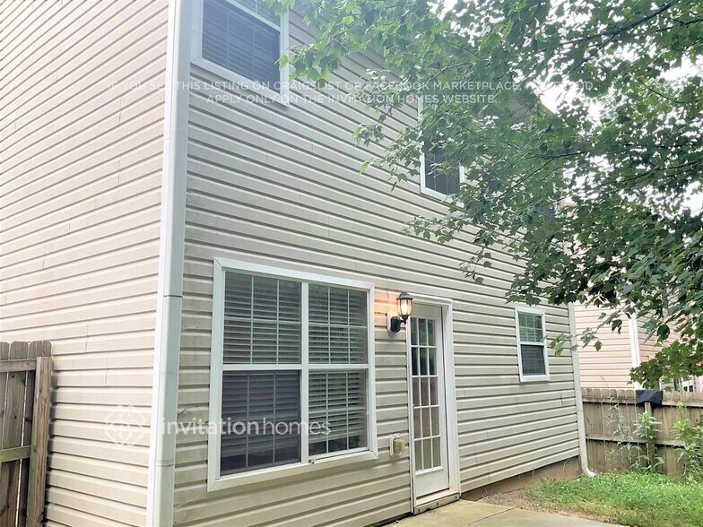 Building Photo - 345 Hidden Creek Ln