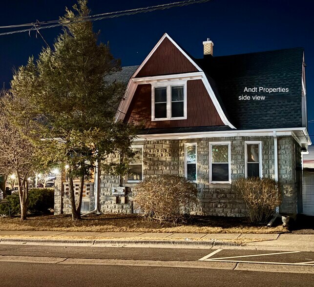 Building Photo - 3317 Pearl St