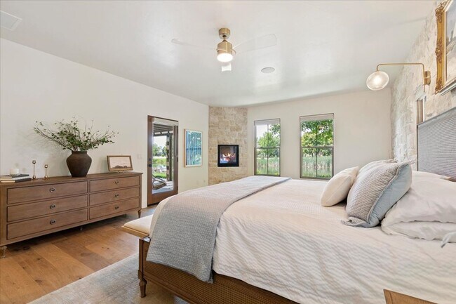 Building Photo - Resort Living in Desirable Eagle Idaho