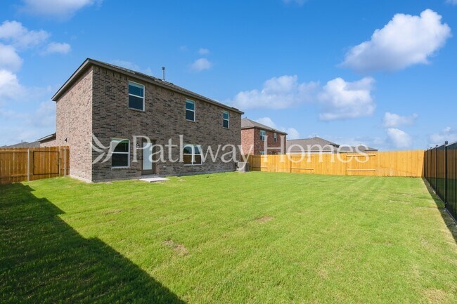 Building Photo - 623 Brookside Dr