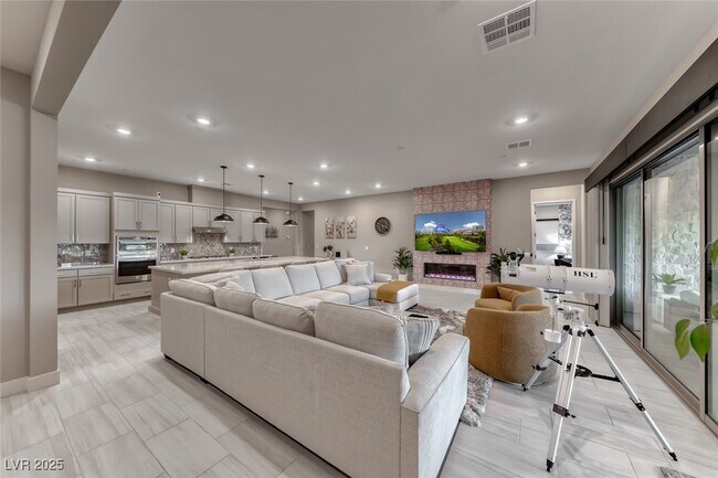 Building Photo - 375 Portus Delphini Ct