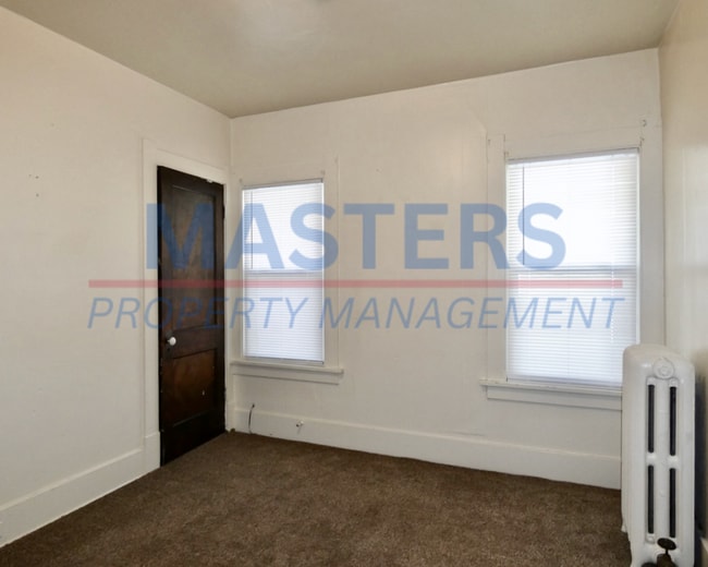 Building Photo - 4113 N Lockwood Ave