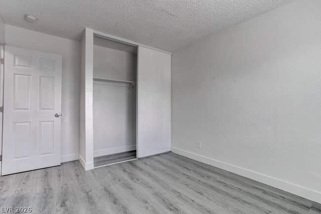 Building Photo - 921 Snug Harbor St