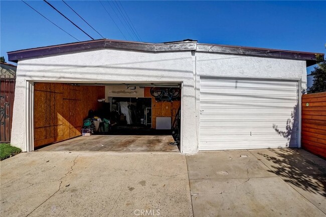 Building Photo - 6531 Arlington Ave