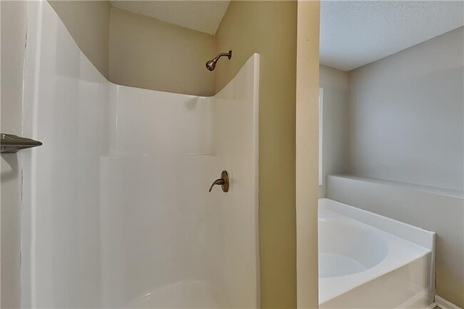 Building Photo - 232 Bomar Ln