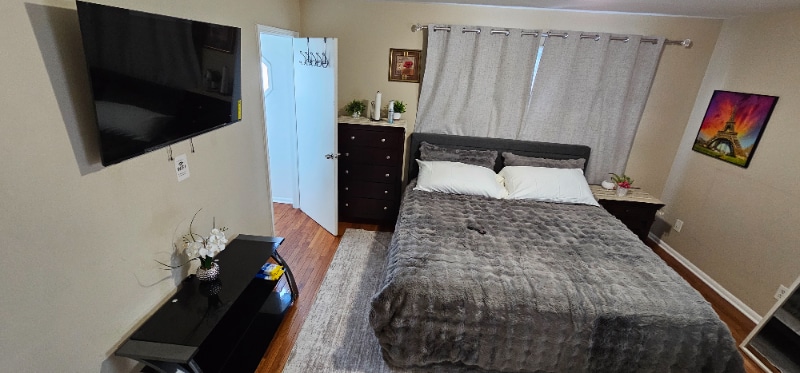 Building Photo - 312 Bond St